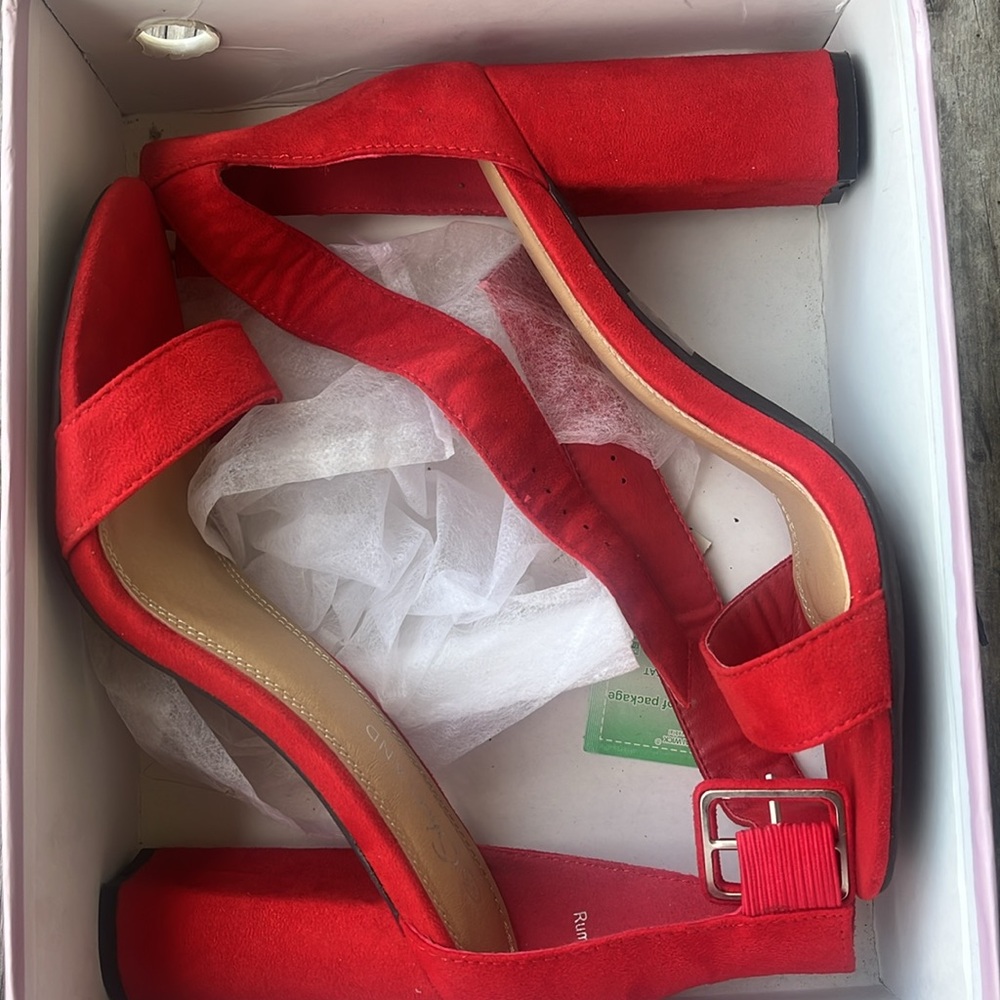 AND Red High Stiletto Heels with Bow - Picture 9 of 9